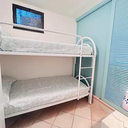 Vakantiehuis Azzurra A Due Passi Dal Mare *