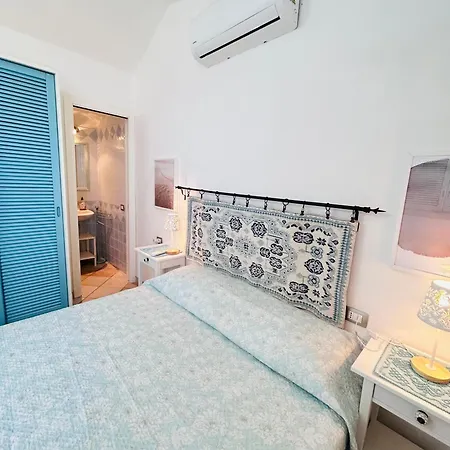 Azzurra A Due Passi Dal Mare Vakantiehuis Is Traias